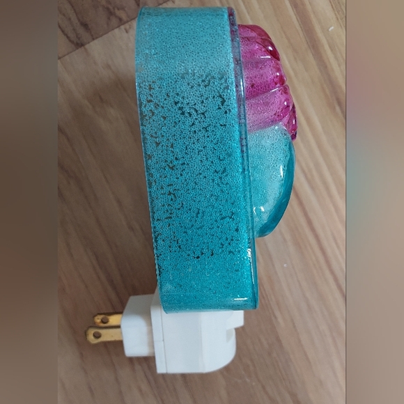 Night Light Blue And Pink Flip Flop Sandals Beach Ocean Summer - Picture 7 of 8